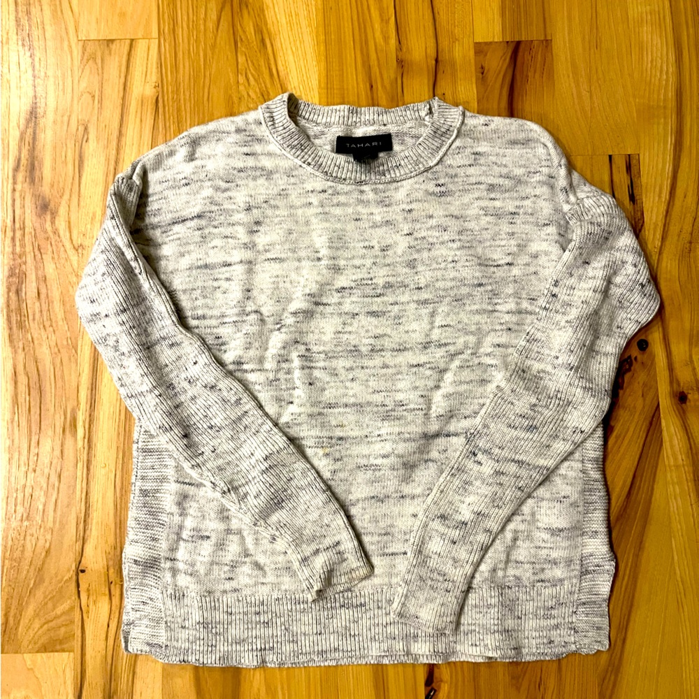 Tahari Sweater small